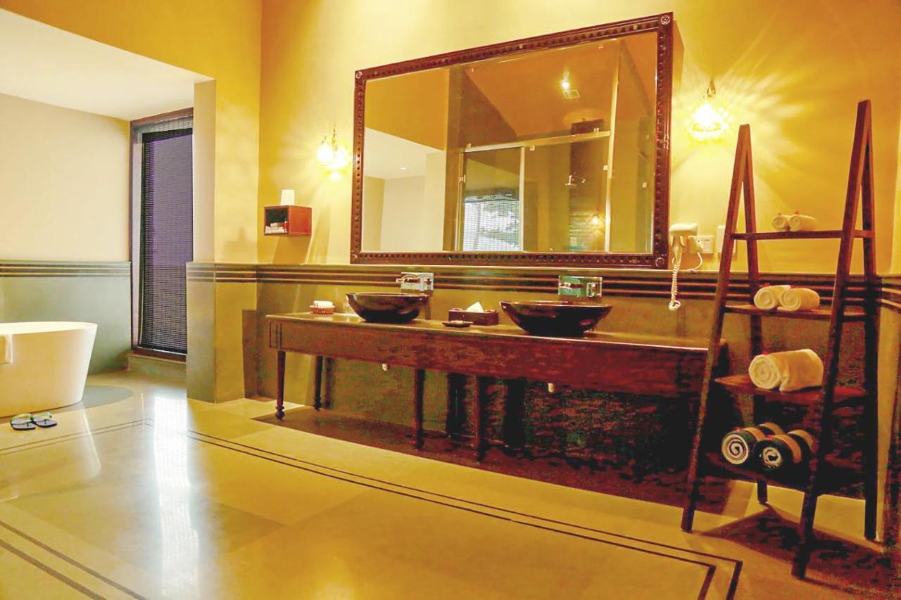 Niraamaya Wellness Retreats Backwaters And Beyond Kumarakom Exterior photo