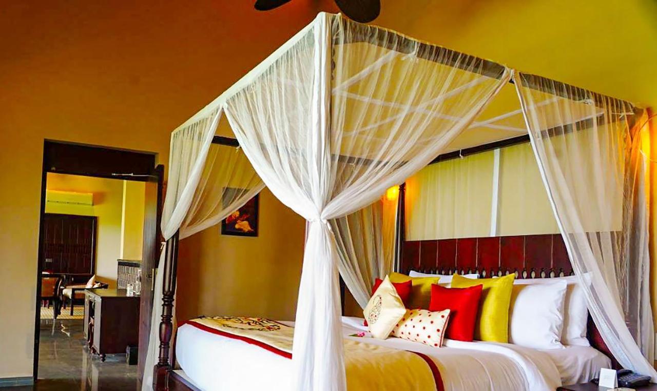 Niraamaya Wellness Retreats Backwaters And Beyond Kumarakom Exterior photo