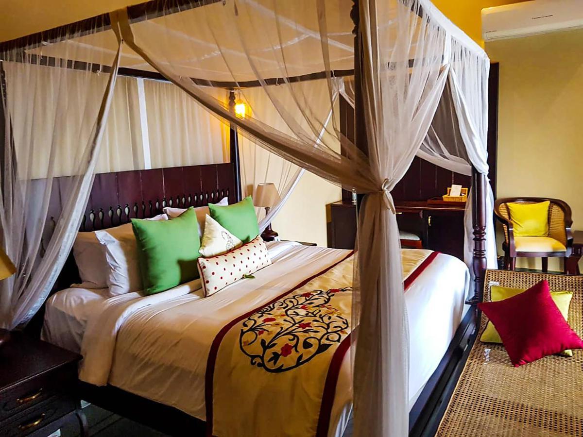 Niraamaya Wellness Retreats Backwaters And Beyond Kumarakom Exterior photo