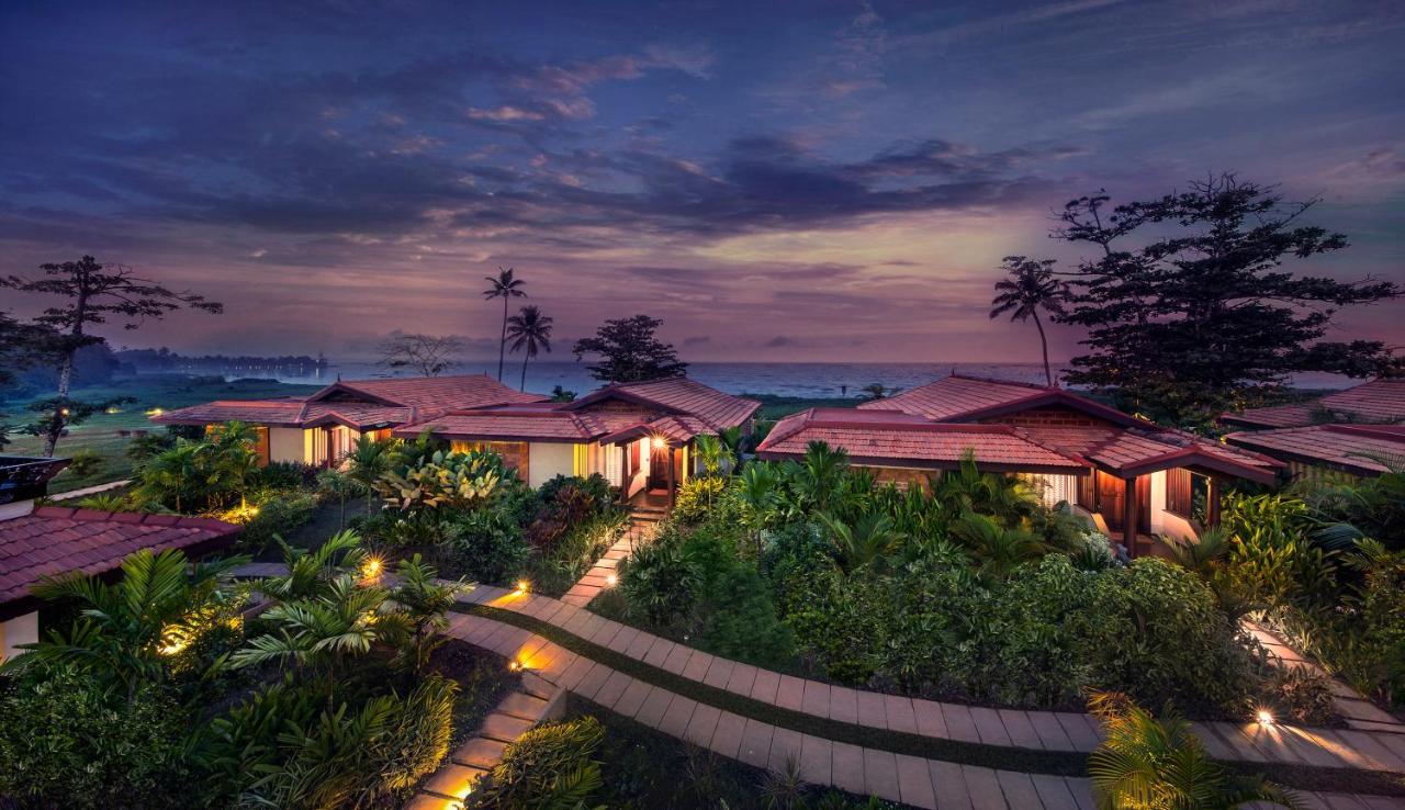 Niraamaya Wellness Retreats Backwaters And Beyond Kumarakom Exterior photo