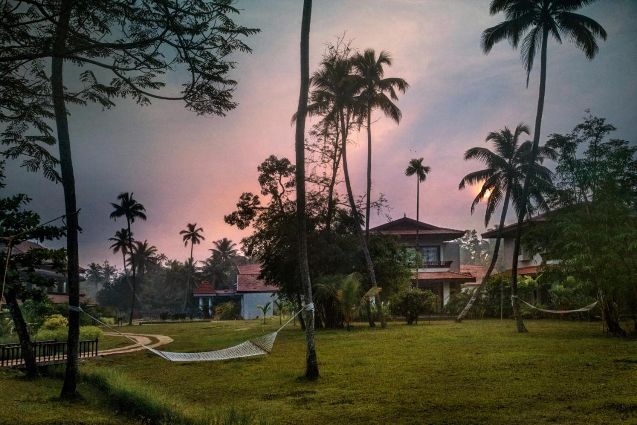 Niraamaya Wellness Retreats Backwaters And Beyond Kumarakom Exterior photo