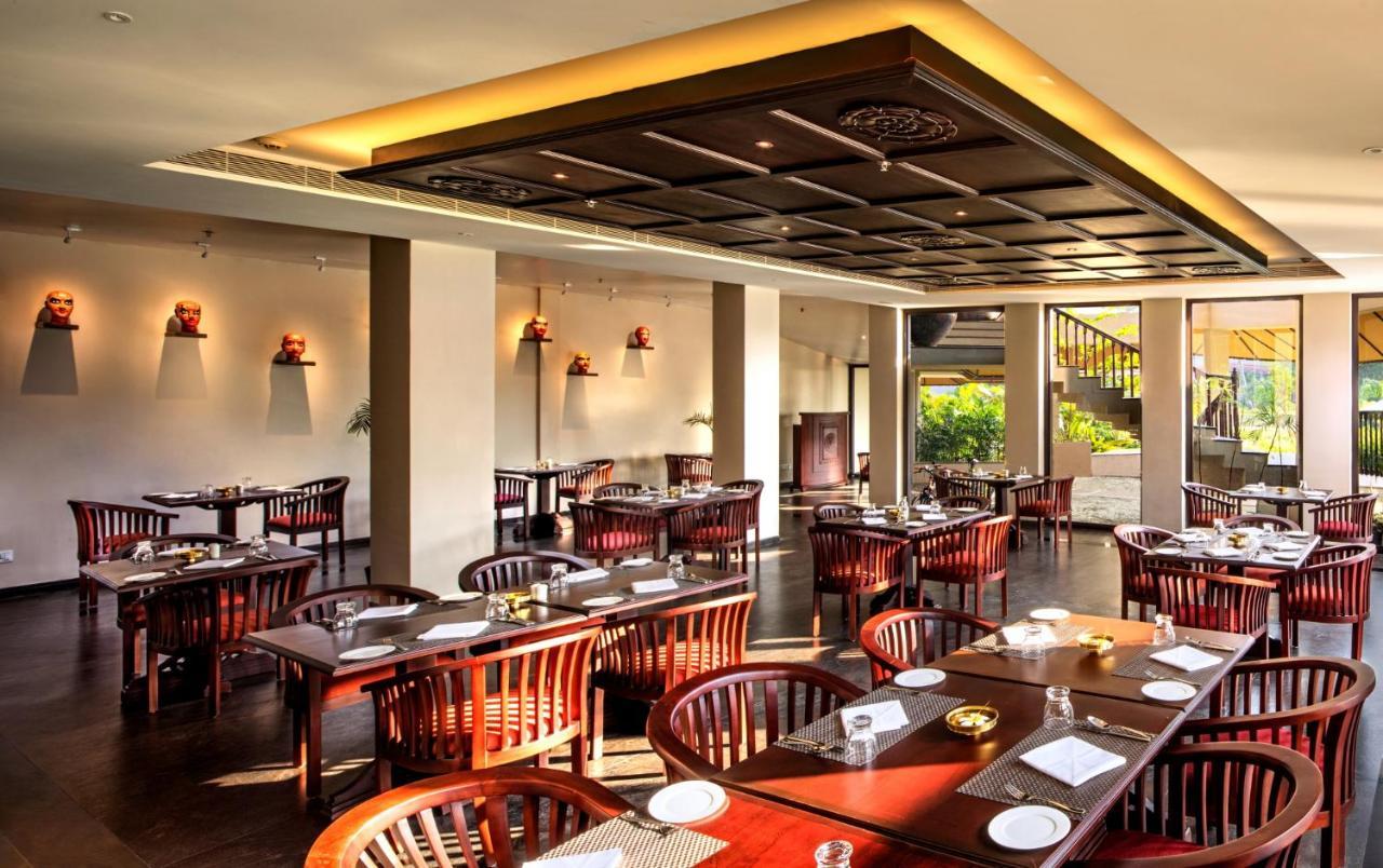 Niraamaya Wellness Retreats Backwaters And Beyond Kumarakom Exterior photo