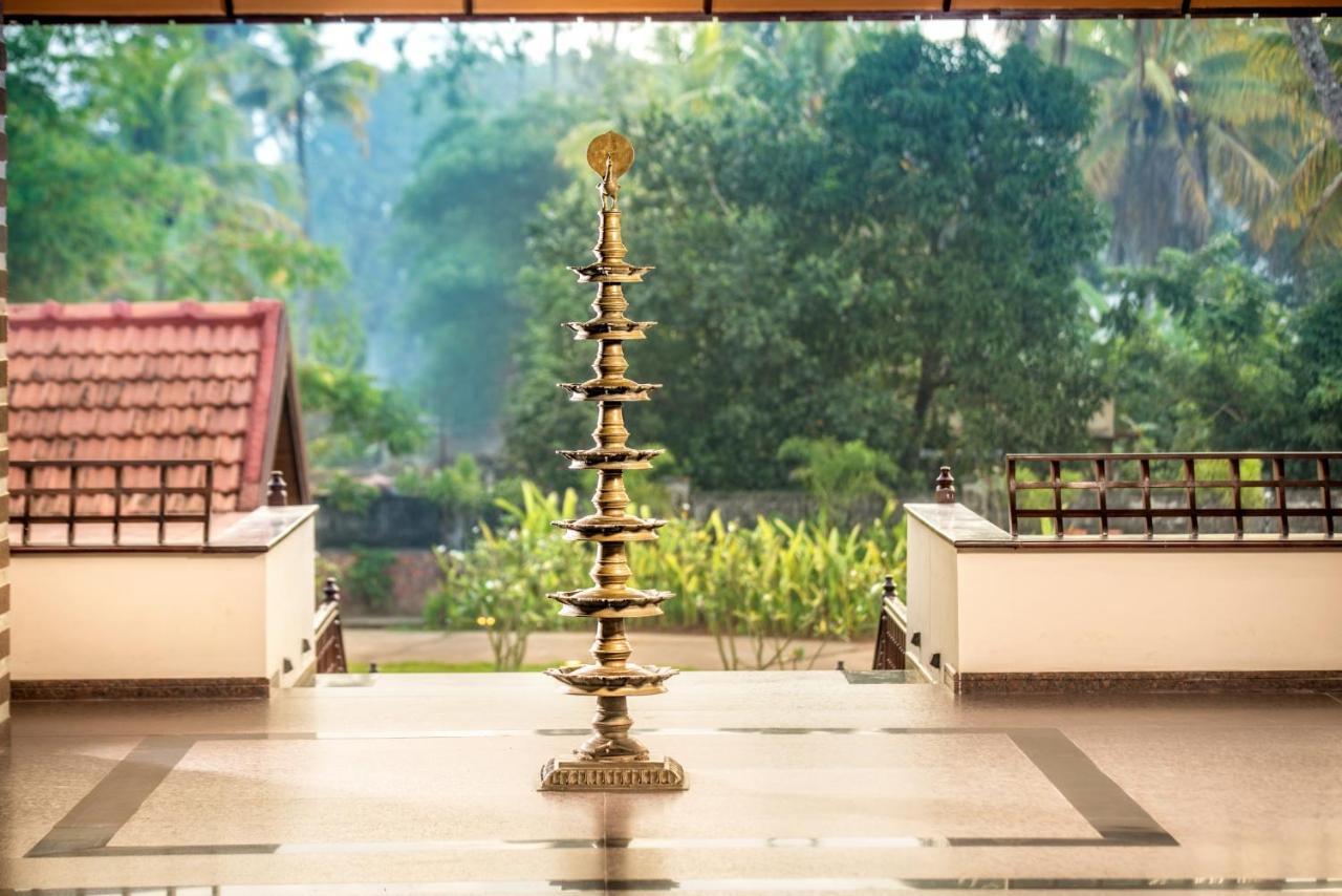 Niraamaya Wellness Retreats Backwaters And Beyond Kumarakom Exterior photo